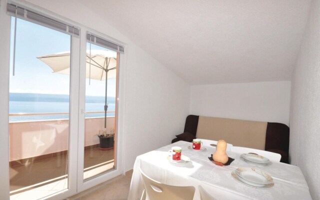 Amazing Home in Mimice With Wifi and 2 Bedrooms