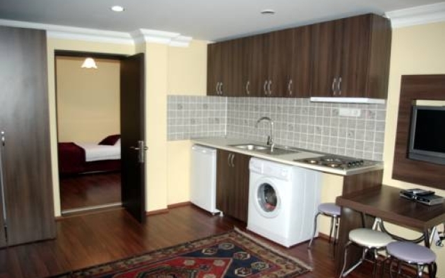 Adrien Hotel