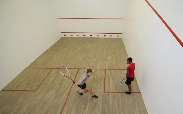 Cathedral Peak Hotel