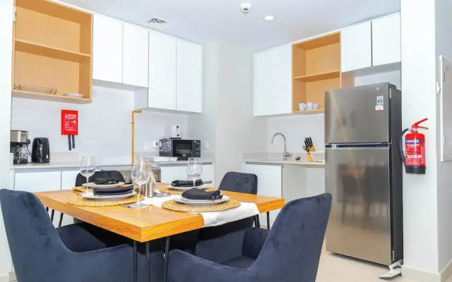 Bloomfields Modern 1BR in Reflection