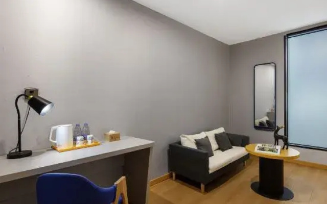7 Days Premium Hotel (Zhengzhou Xinzheng International Airport)