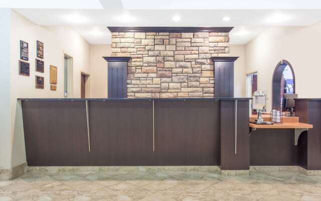 Ramada by Wyndham Pincher Creek