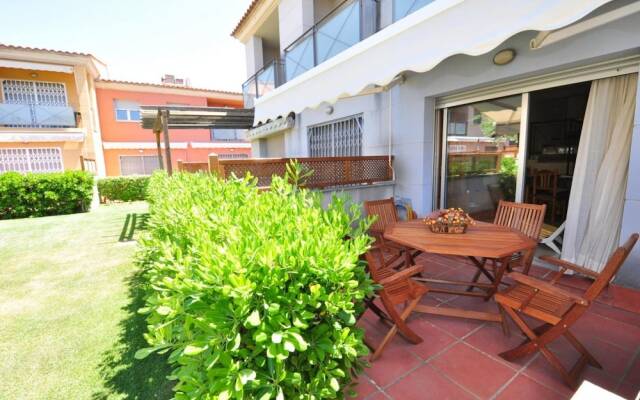 Casa Vista a la Piscina Para 5 Personas en Cambrils