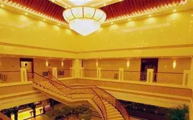 Pingliang Guangcheng Hotel