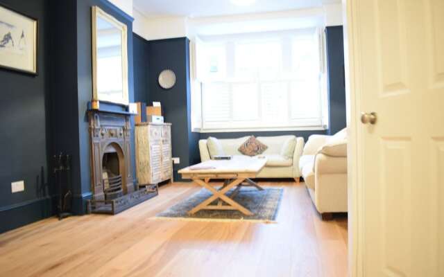 Herne Hill Bright 3 Bedroom House With Private Garden
