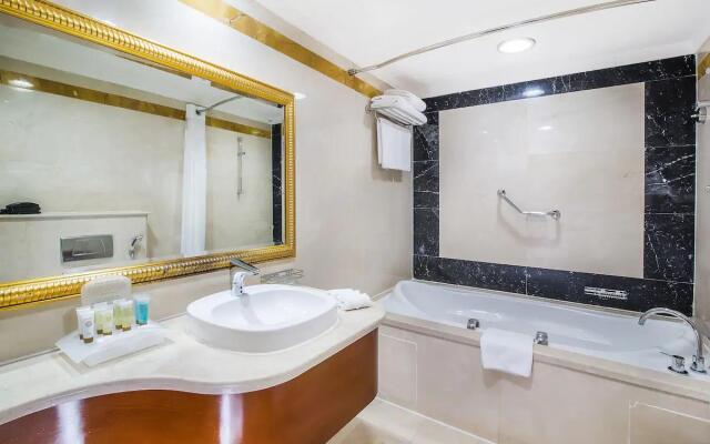 Sunday Hotel Holiday International Dubai
