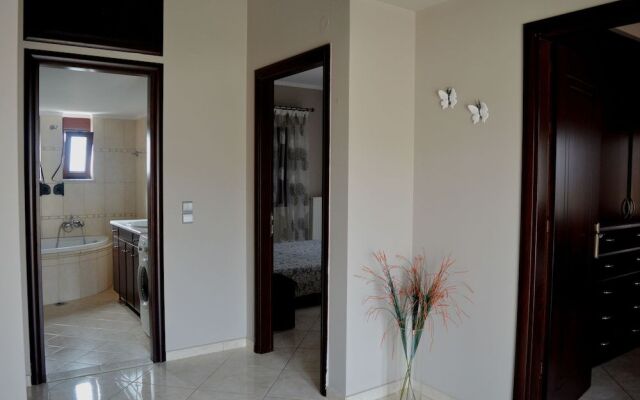 Armi Villa