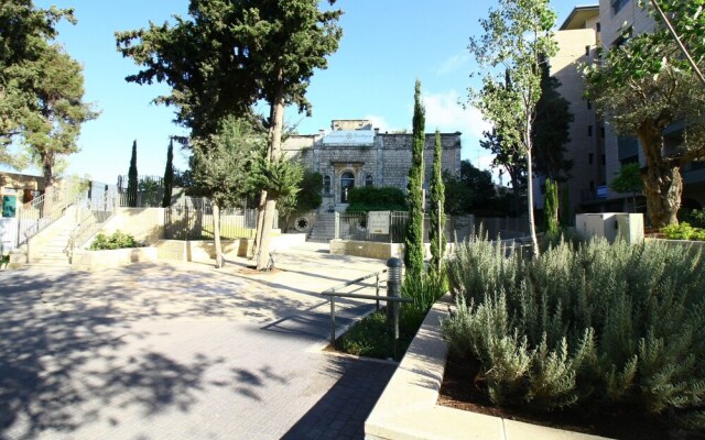 The Haneviim Boutique - Isrentals