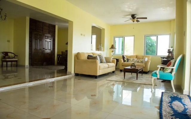 Blue Lotus Villa