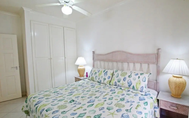 Leith Court Beachfront Apartments