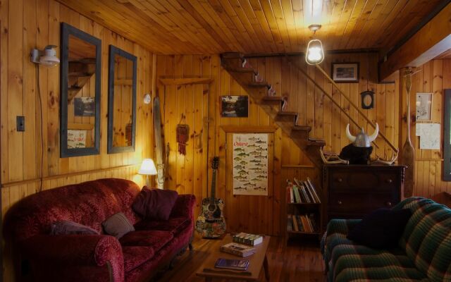 Algonquin Eco-Lodge