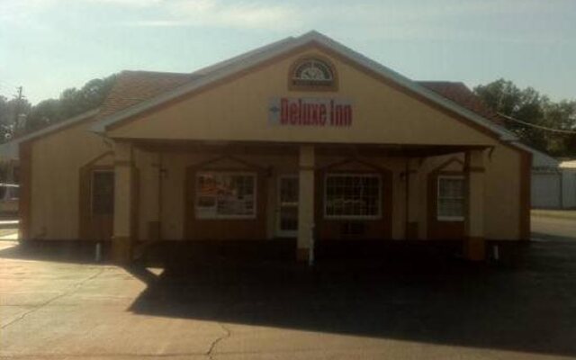 Deluxe Inn