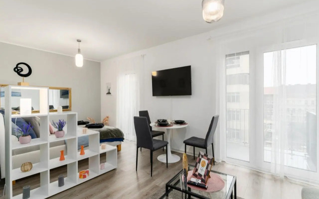 Sweet & Spicy - Brand New Apartment with Balcony (Adults Only)
