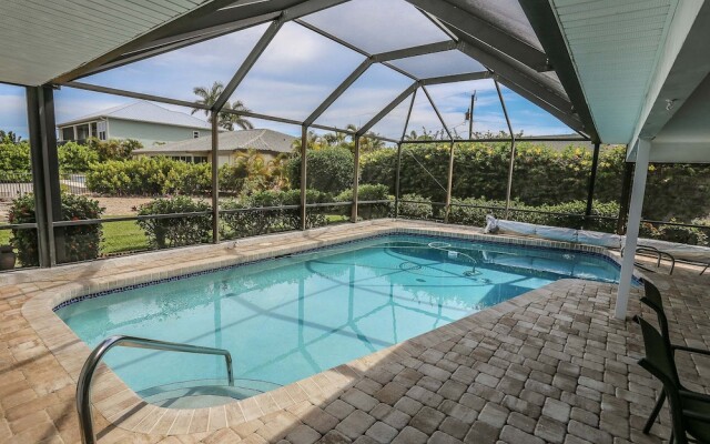 250 Albatross St. - M