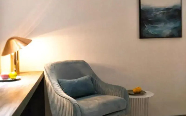 Small Hotel