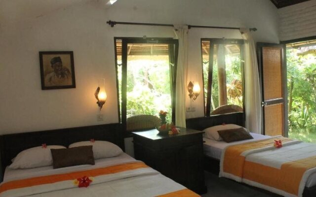 Anom Beach Inn Bungalows