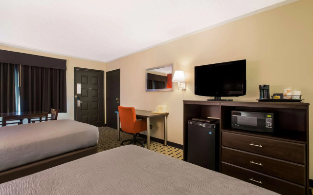 Quality Inn & Suites Millville