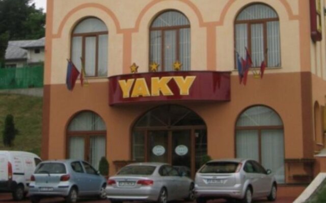 Yaky Center Hotel