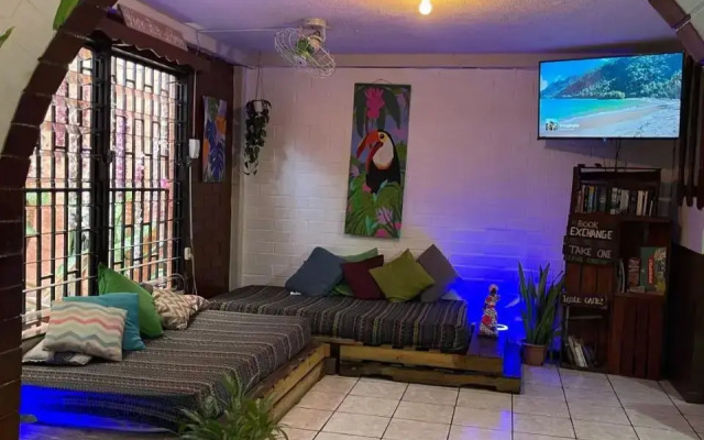 Pool House Hostel