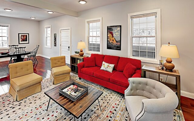 7 3rd Street Home 2 Bedrooms 2 Bathrooms Home