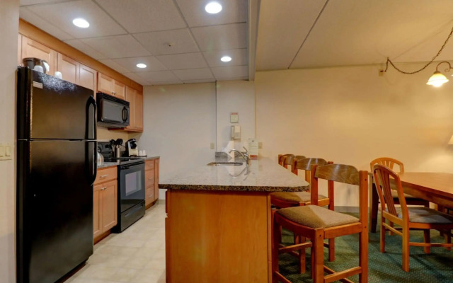 Fireside Inn & Suites Gilford