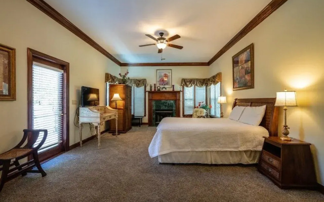 Casa de Mediterranean Home
