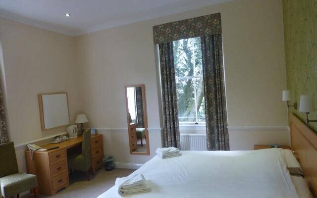 Victoria Square Hotel