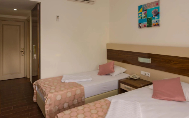 Cotton Boutique Hotel 16+