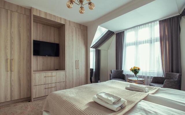 Apartamenty Heban