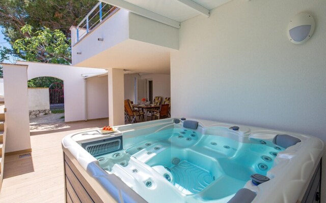 Awesome Home in Lopar with Hot Tub, WiFi & 2 Bedrooms