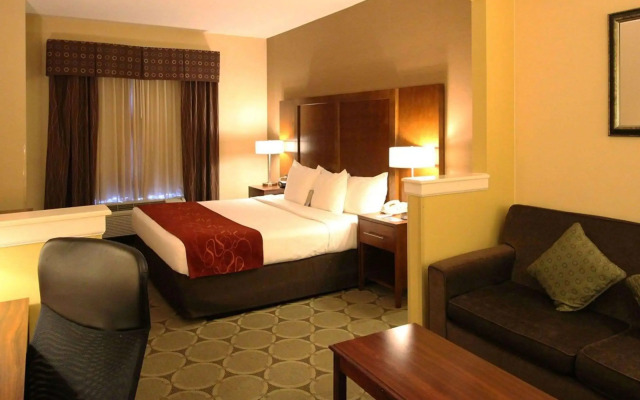 Comfort Suites Near University