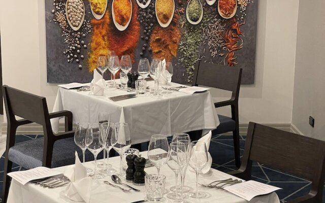 DoubleTree by Hilton Napier Hotel & Suites