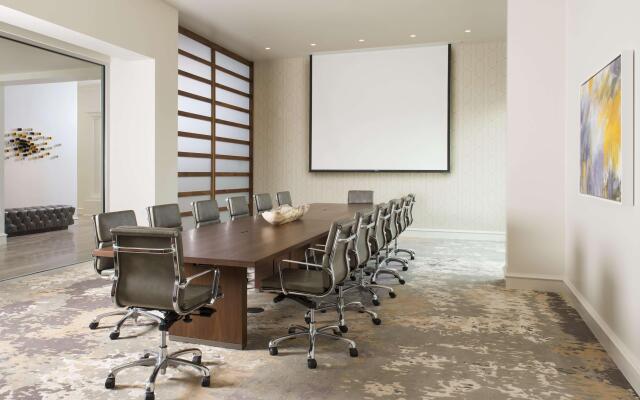DoubleTree by Hilton Hotel Dallas – Love Field