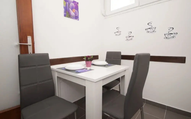 Studio apartment Tina