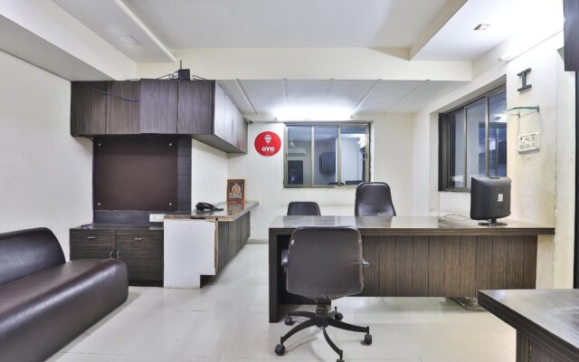 Varma Palace By OYO Rooms