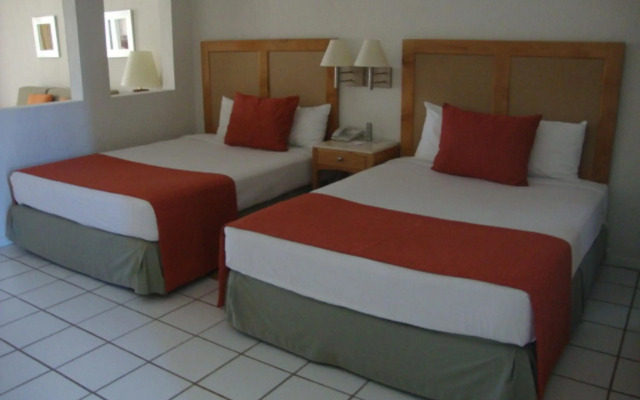 Park Royal Homestay Los Cabos