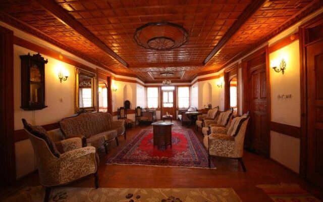 Demirkapi Konak Hotel