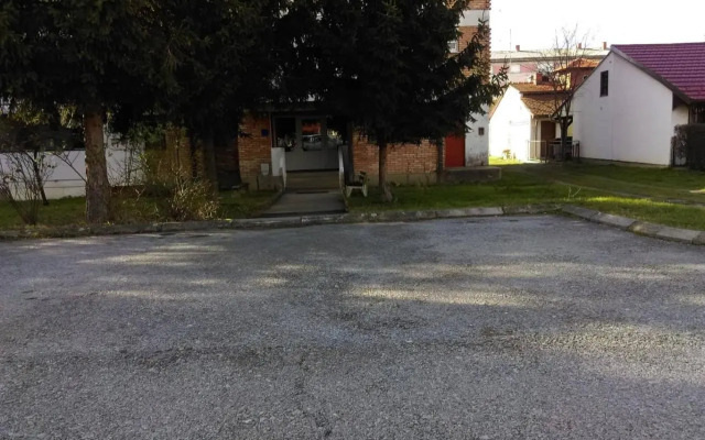 Studio Apartman Ždral