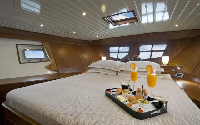 Domicil Yacht Hotel