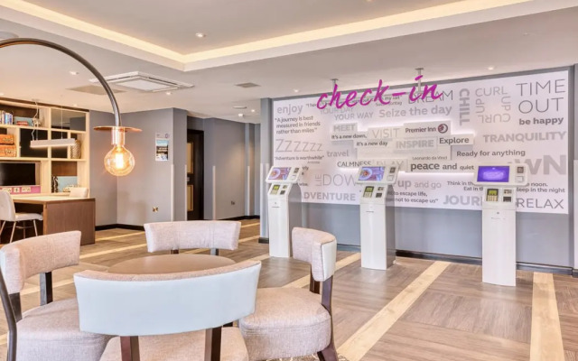 Premier Inn Bristol Cribbs Causeway - M5 J17