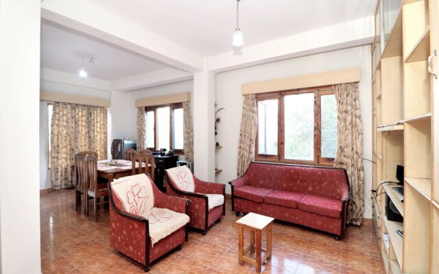 OYO 16558 HOME Cozy 2BHK Valley View ISBT Shimla