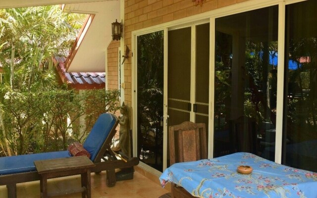 Sanuk bungalows
