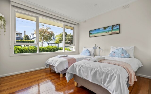 StayAU 2BRM Beach Family House Hampton