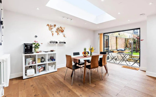 Modern, Chic 3BR Townhouse in Central Oxford