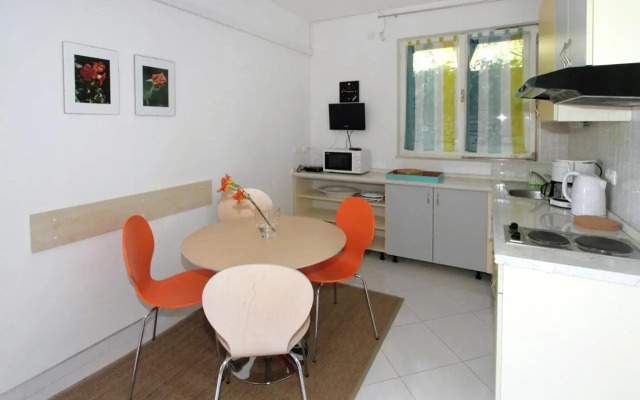 Apartments by the sea Trogir - 11895