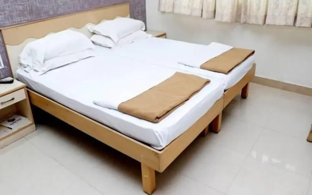 Iroomz Ashoka Comforts