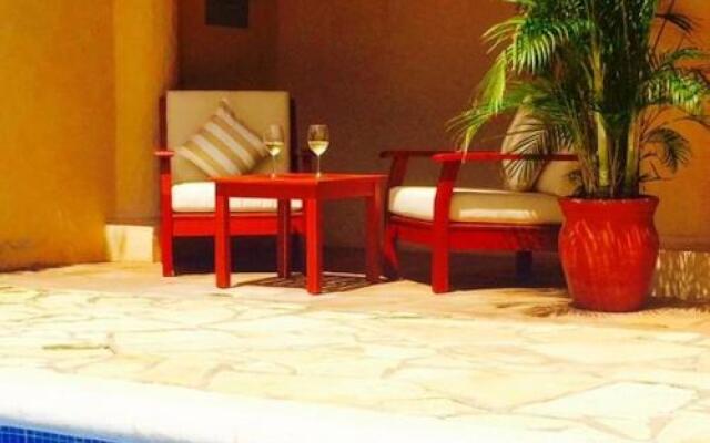 Casa Lucia Boutique Suites & Apartments
