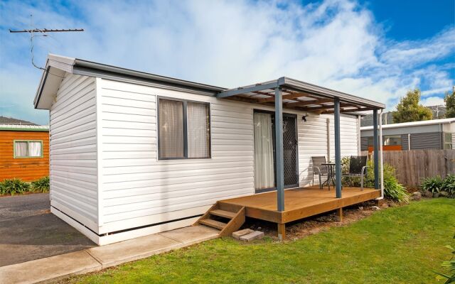 Snug Beach Cabin And Caravan Park
