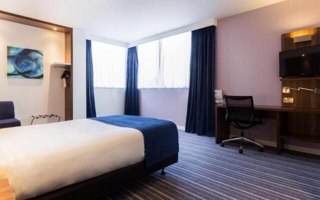 Holiday Inn Express Wakefield, an IHG Hotel