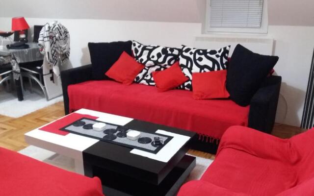 Apartman ČAR 19